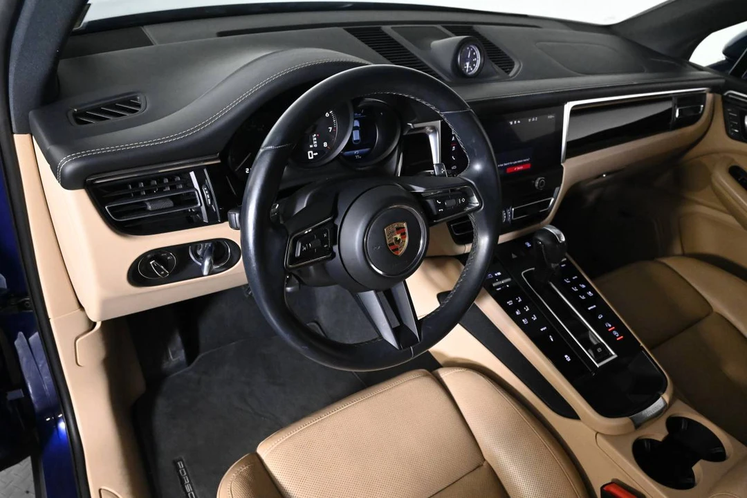 2024 Porsche Macan - Image 4 of 4