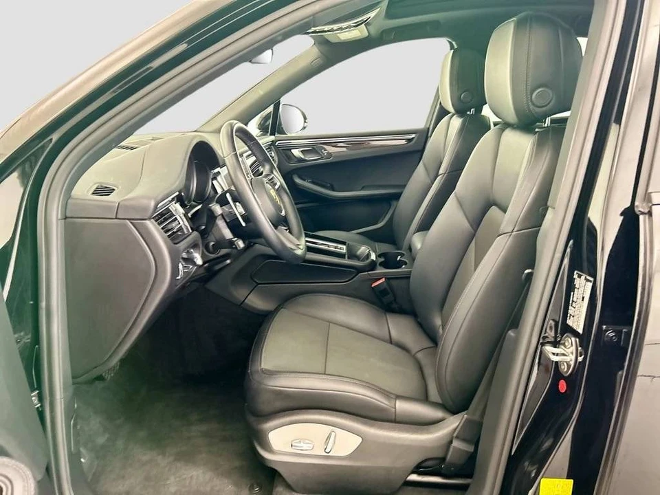 2024 Porsche Macan - Image 5 of 5