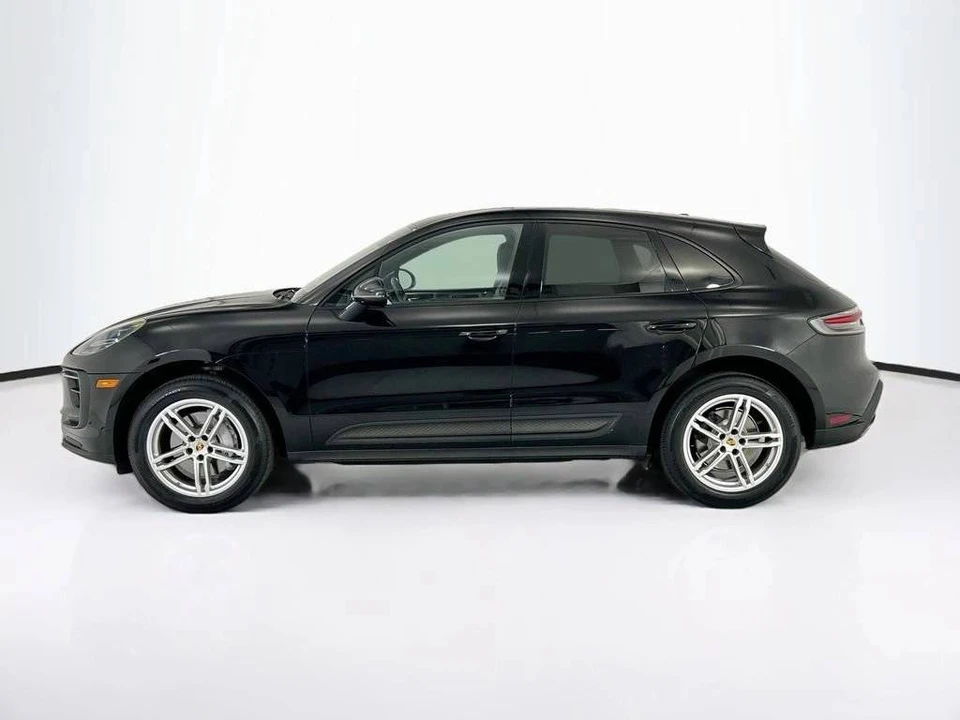 2024 Porsche Macan - Image 2 of 5