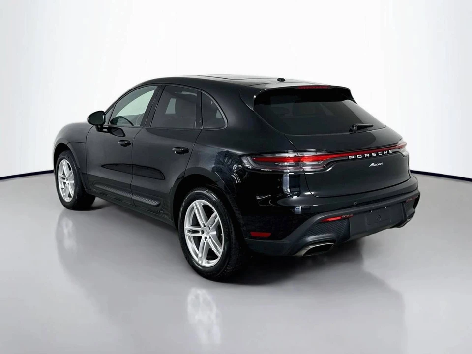 2024 Porsche Macan - Image 3 of 5