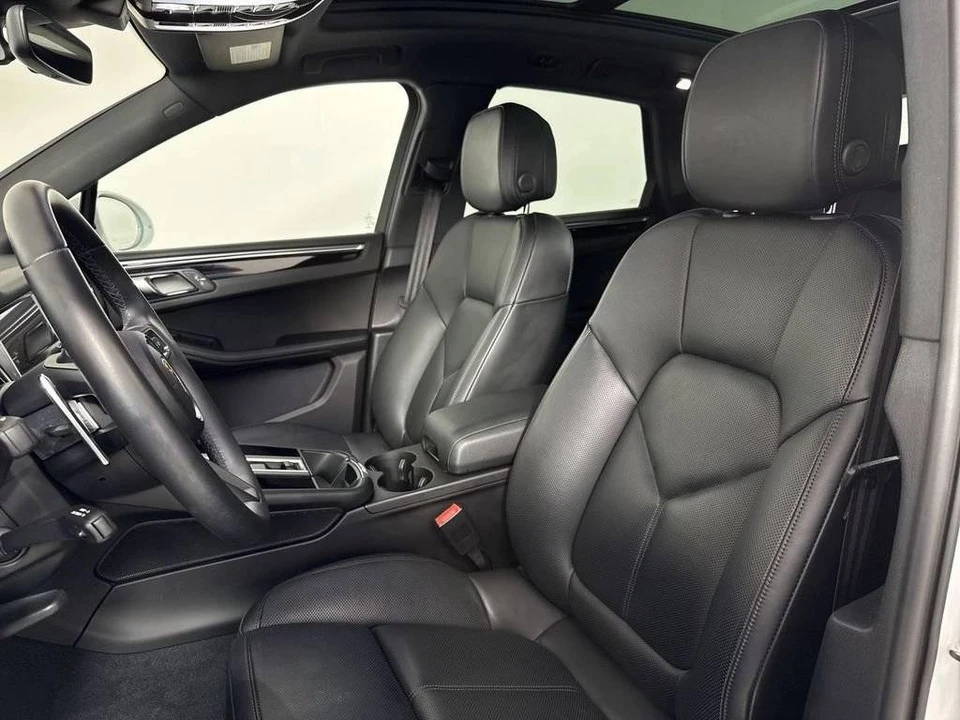 2024 Porsche Macan - Image 5 of 5