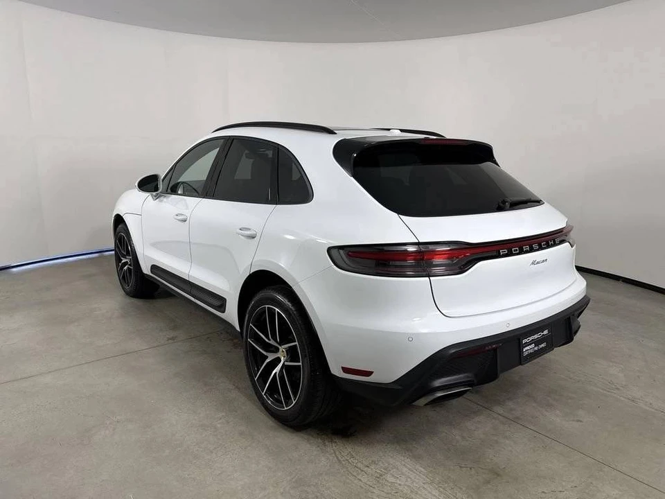 2024 Porsche Macan - Image 3 of 5
