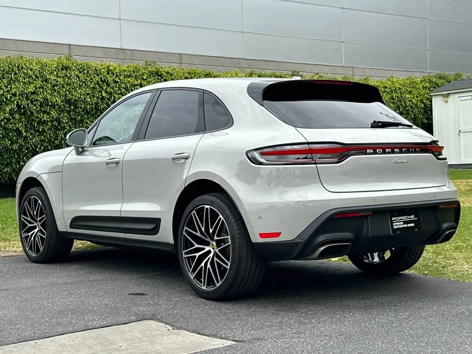 2024 Porsche Macan - Image 3 of 5