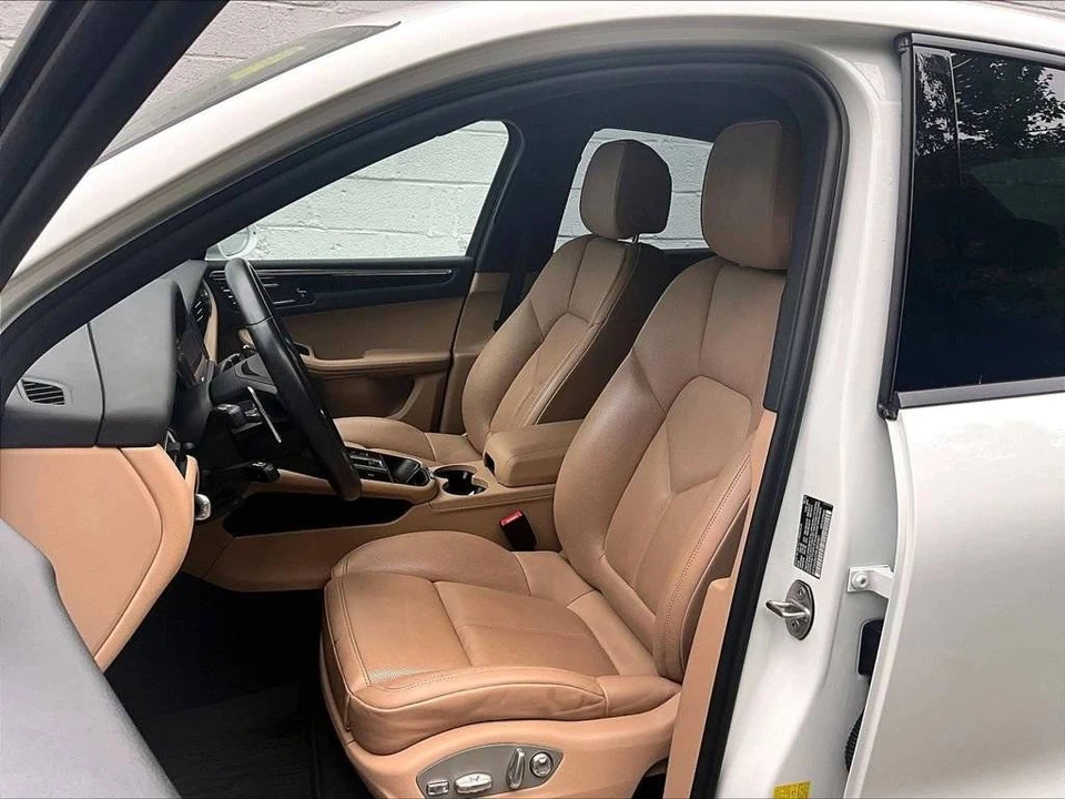 2024 Porsche Macan - Image 5 of 5