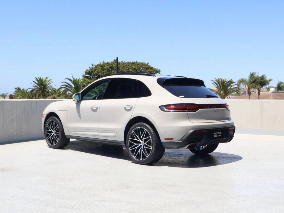 2024 Porsche Macan - Image 3 of 5