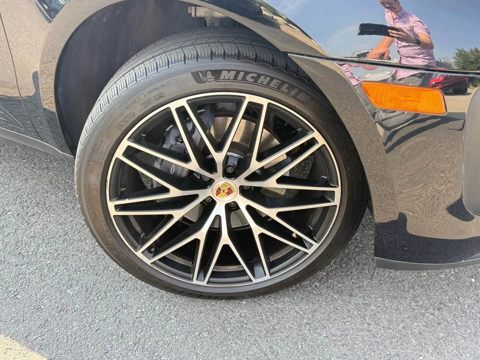 2024 Porsche Macan T - Image 2 of 18