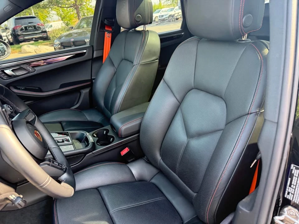2024 Porsche Macan T - Image 7 of 18