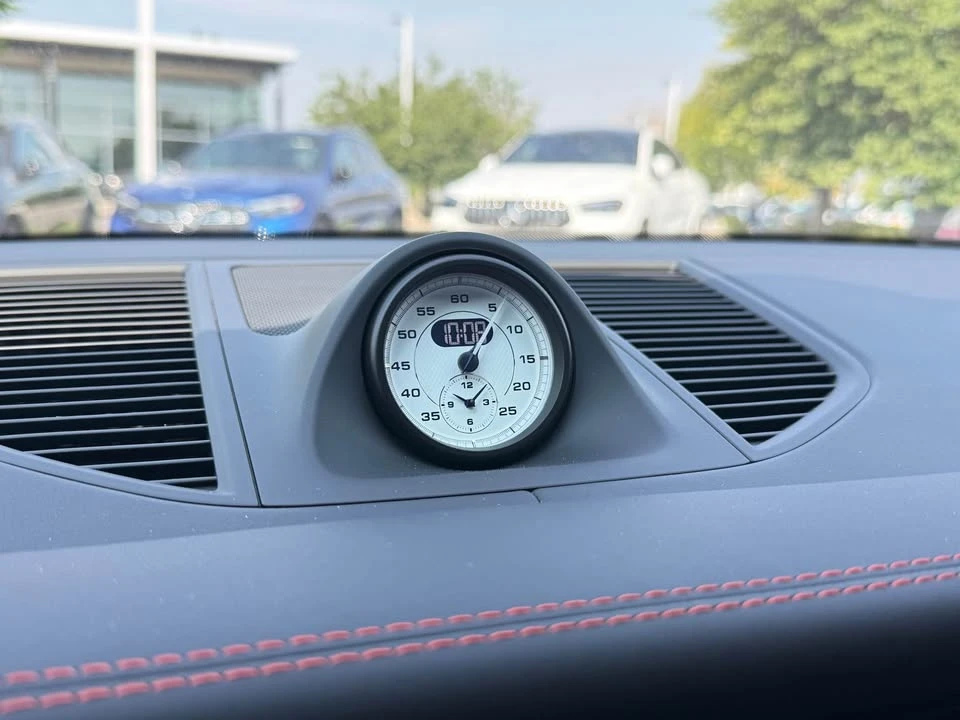 2024 Porsche Macan T - Image 17 of 18