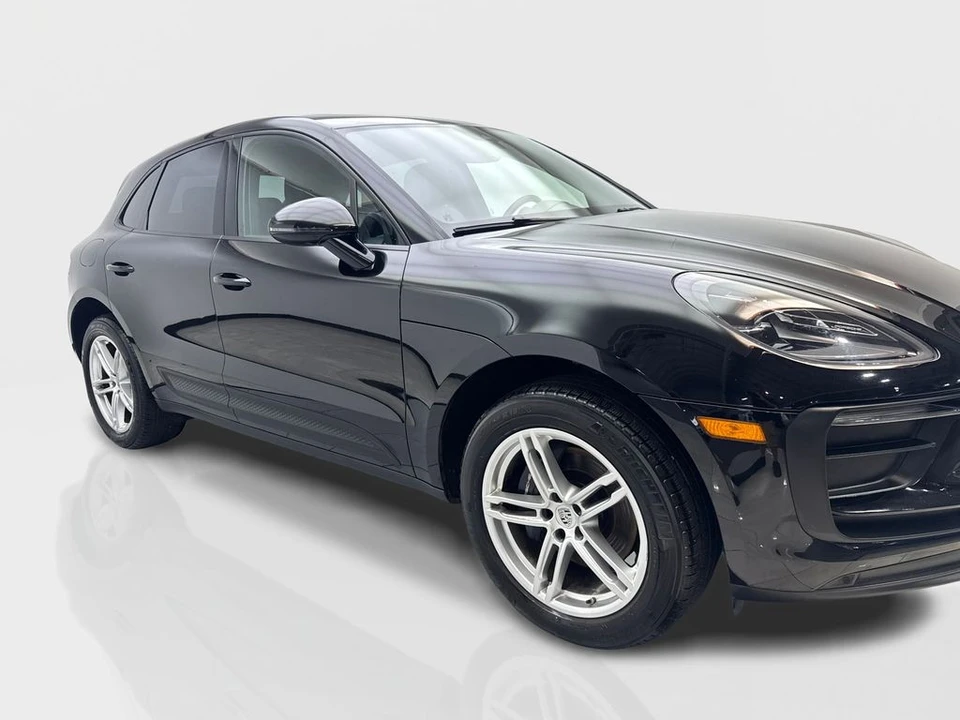 2024 Porsche - Image 12 of 31