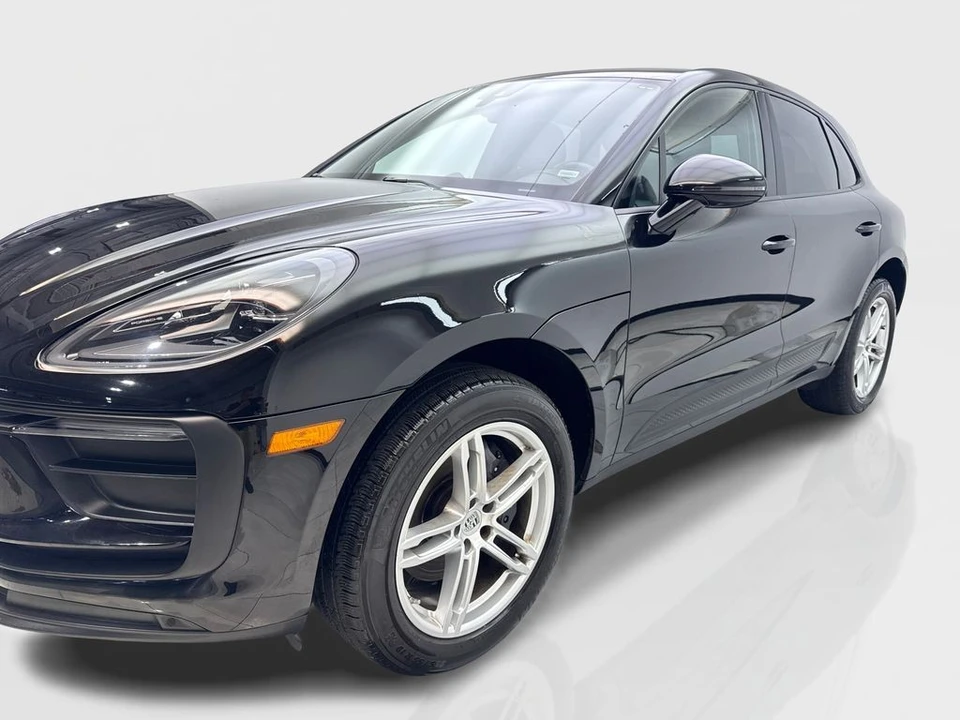 2024 Porsche Macan - Image 11 of 31