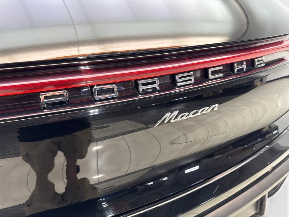 2024 Porsche - Image 21 of 31