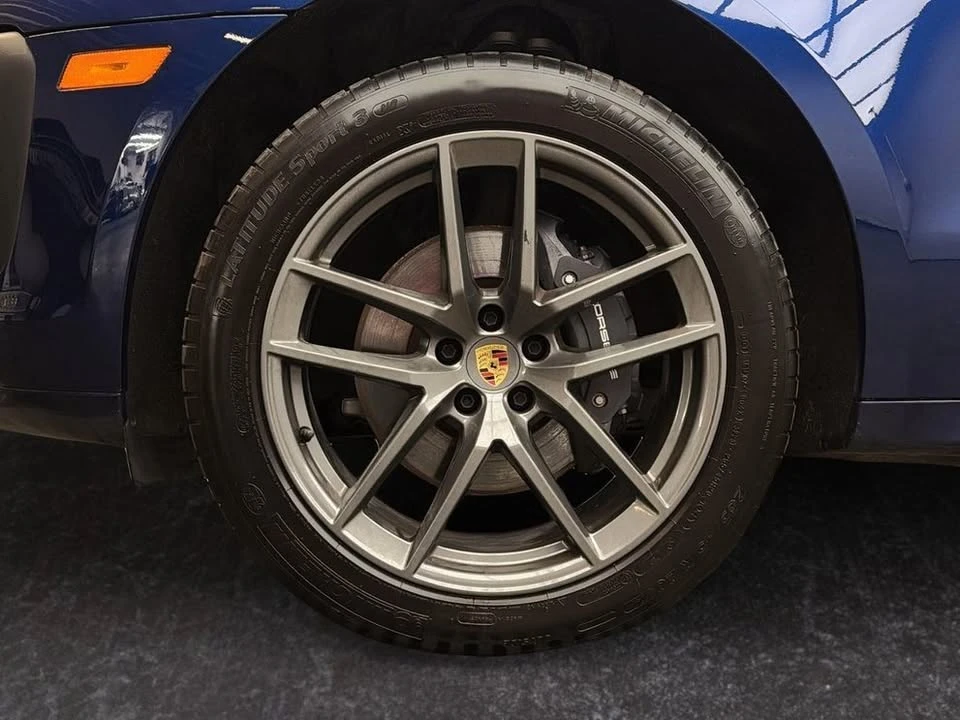 2024 Porsche Macan - Image 10 of 10