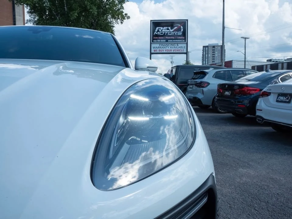 2024 Porsche Macan - Image 4 of 20