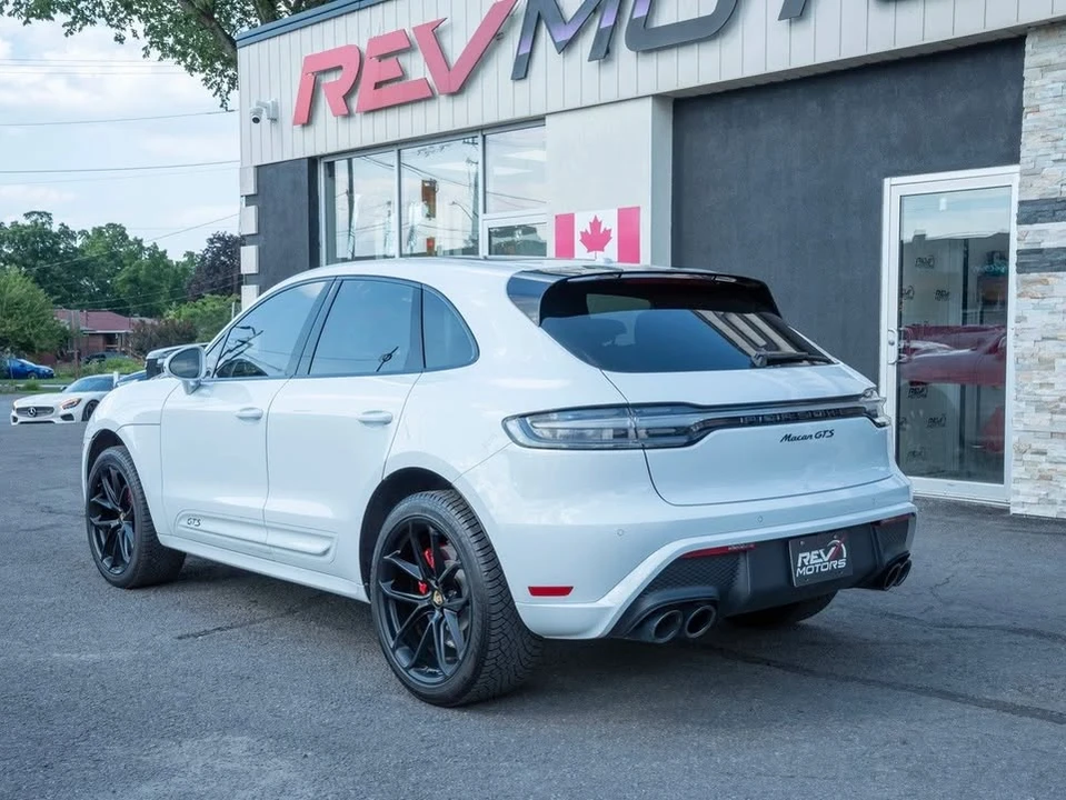 2024 Porsche Macan - Image 10 of 20