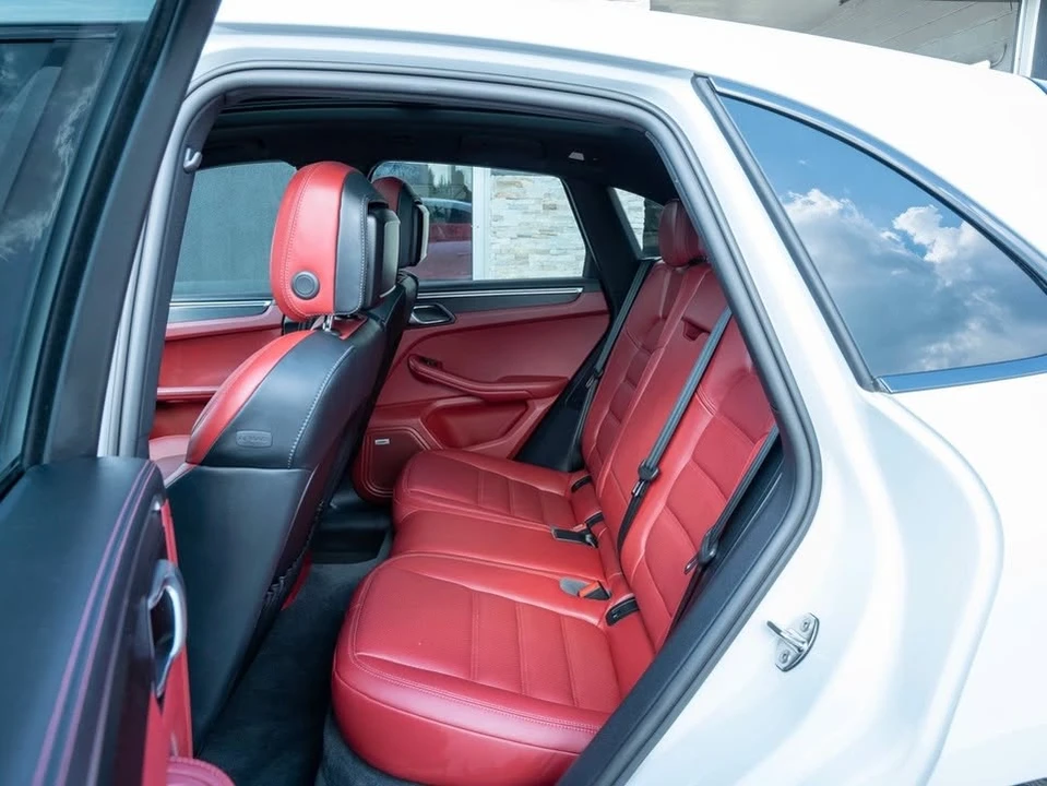 2024 Porsche Macan - Image 20 of 20
