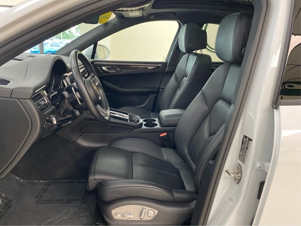 2024 Porsche Macan - Image 9 of 20