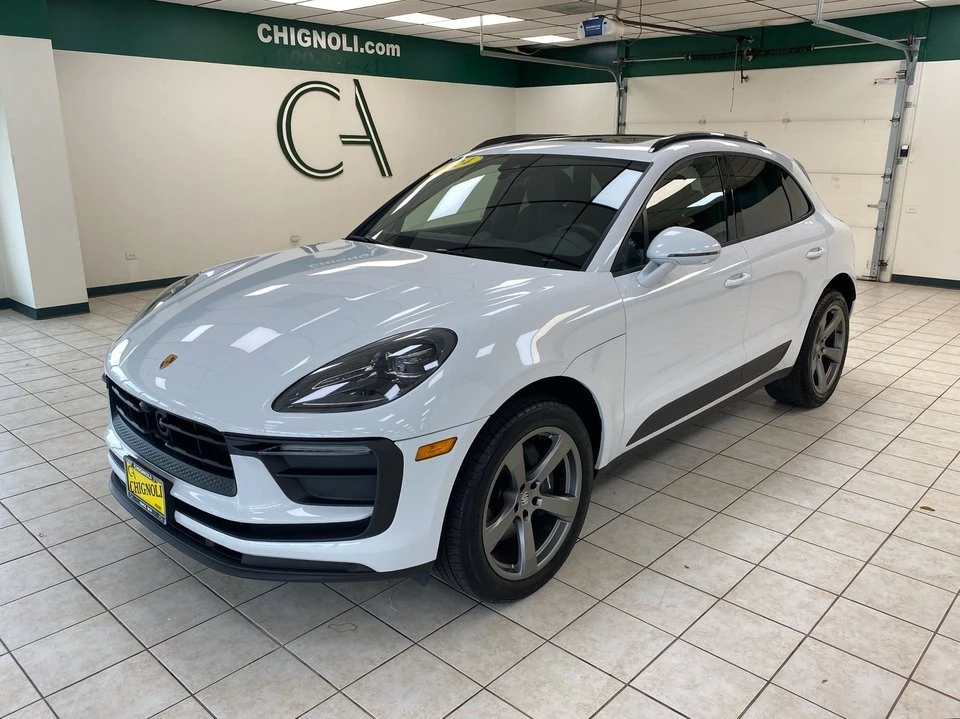 2024 Porsche Macan - Image 8 of 20