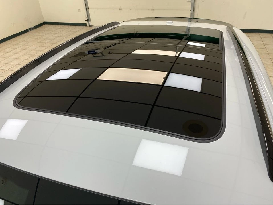 2024 Porsche Macan - Image 12 of 20