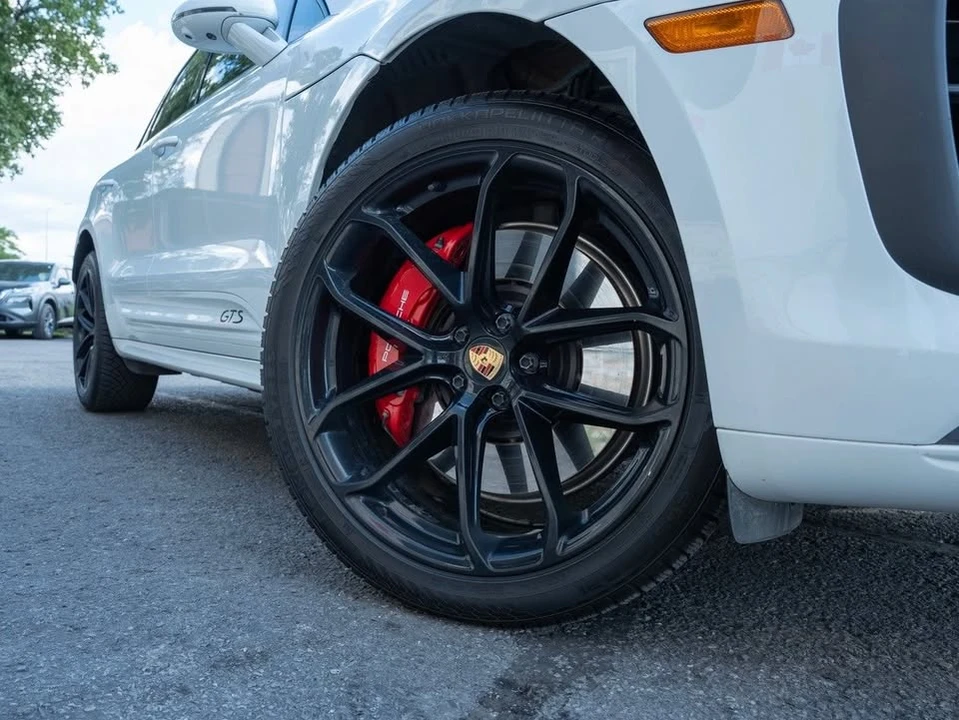 2024 Porsche Macan - Image 2 of 20