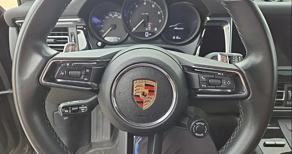 2024 Porsche Macan - Image 8 of 13