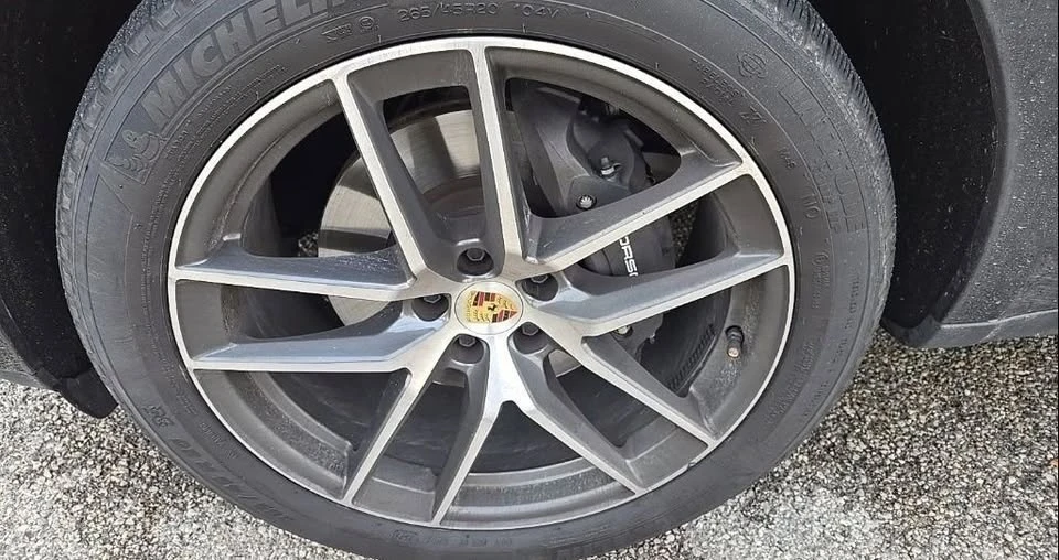 2024 Porsche Macan - Image 4 of 13