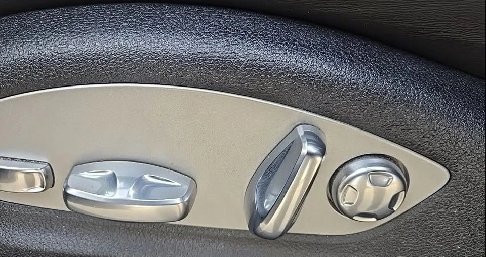 2024 Porsche Macan - Image 6 of 13