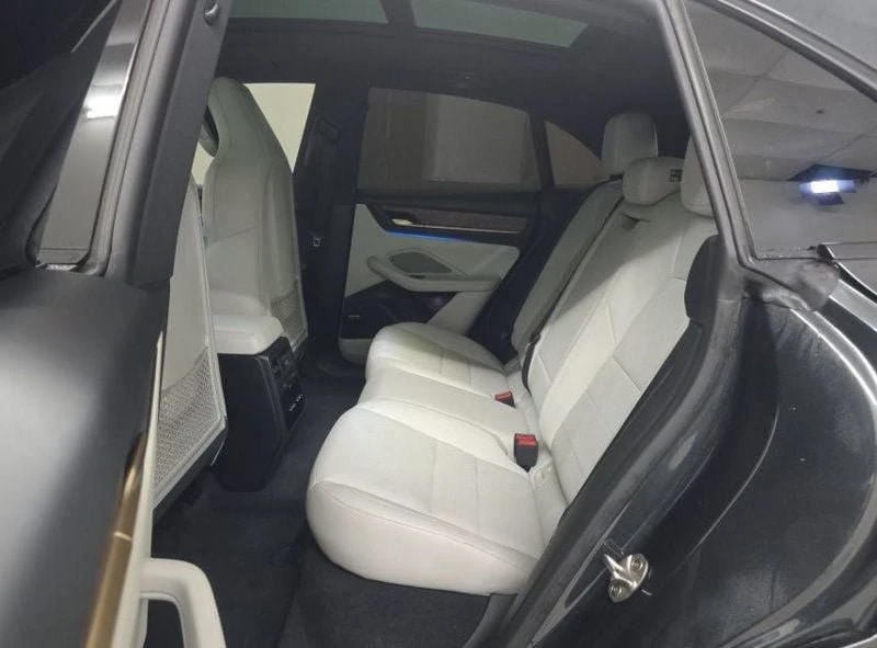 2024 Porsche Macan - Image 4 of 8