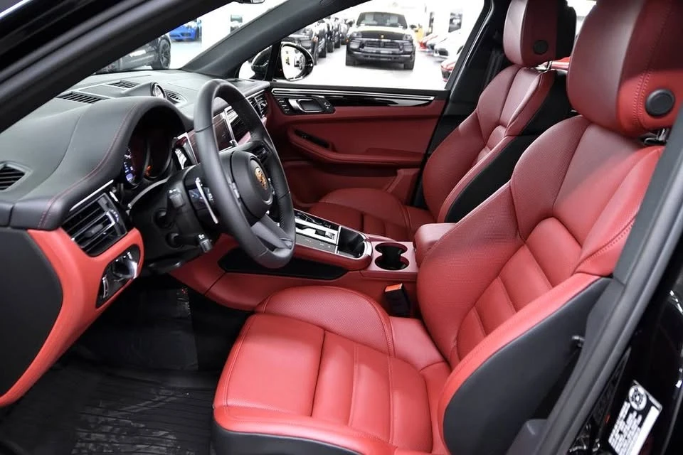 2024 Porsche Macan - Image 4 of 4