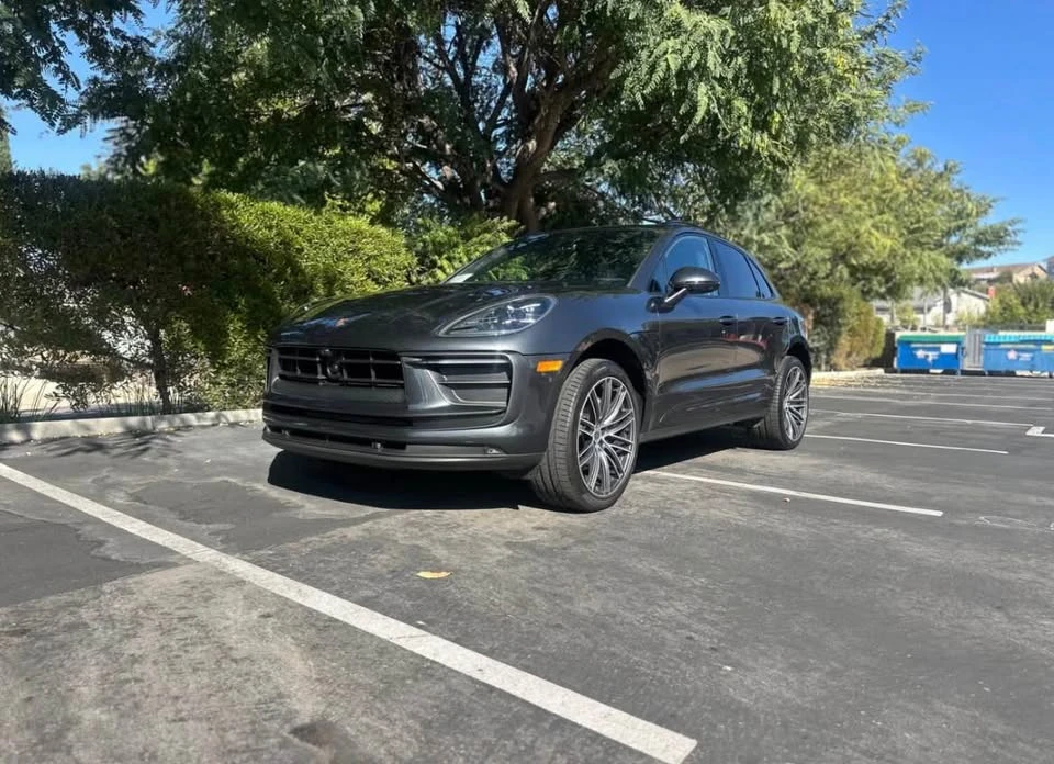 2024 Porsche Macan - Image 9 of 19