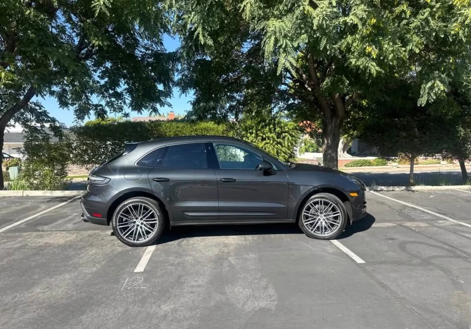 2024 Porsche Macan - Image 13 of 19