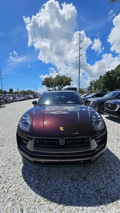 2024 Porsche Macan - Image 2 of 13