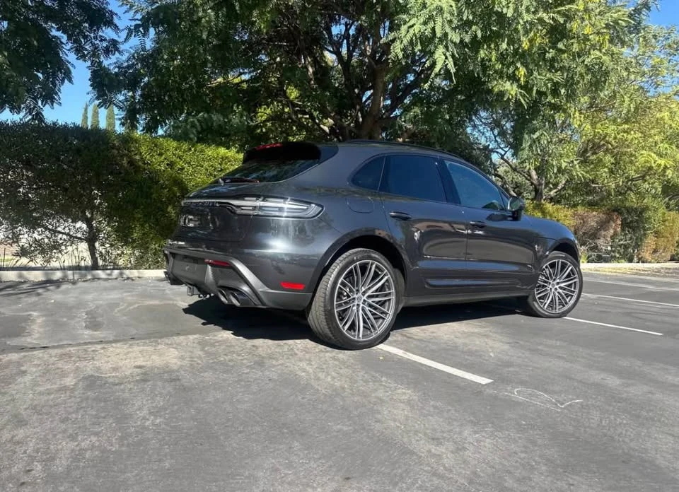 2024 Porsche Macan - Image 11 of 19