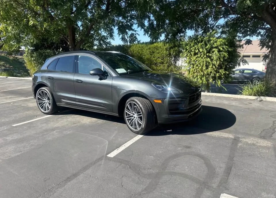 2024 Porsche Macan - Image 2 of 19