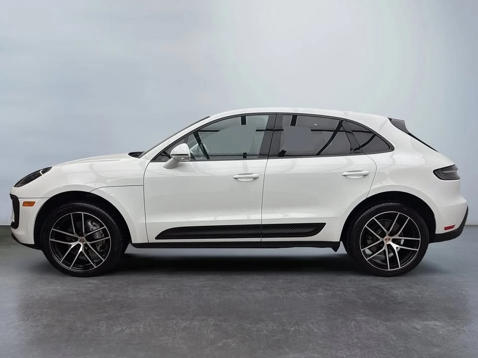 2024 Porsche Macan - Image 2 of 10
