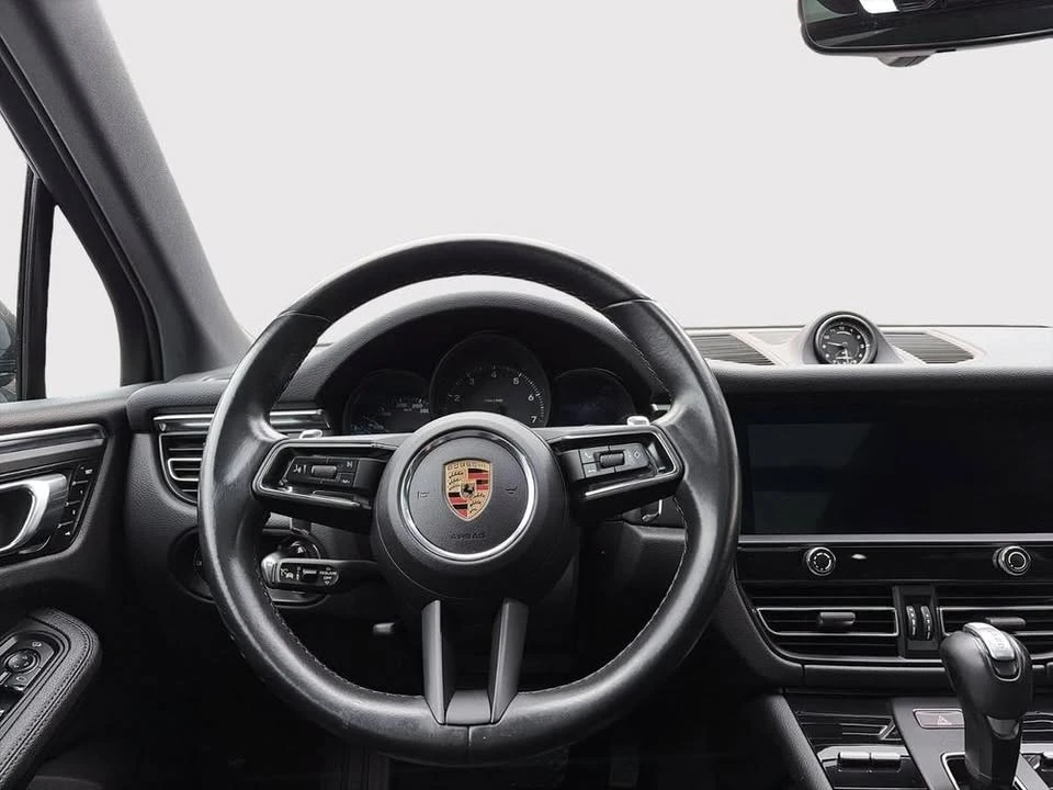2024 Porsche Macan - Image 4 of 10