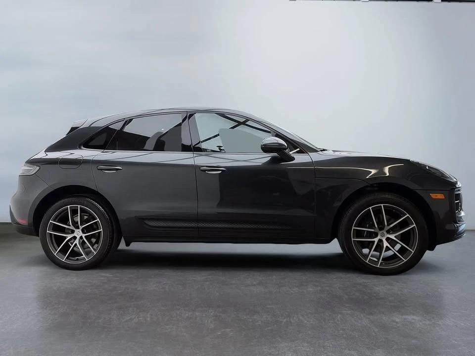 2024 Porsche Macan - Image 7 of 10