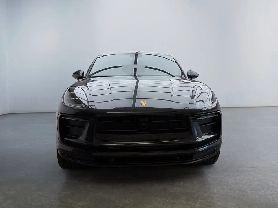 2024 Porsche Macan - Image 8 of 10