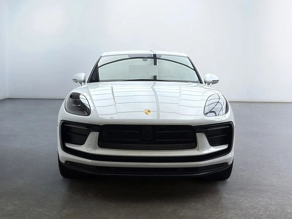 2024 Porsche Macan - Image 5 of 10