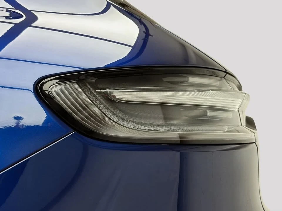 2024 Porsche Macan - Image 9 of 10
