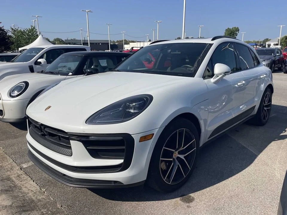 2024 Porsche Macan - Image 3 of 7