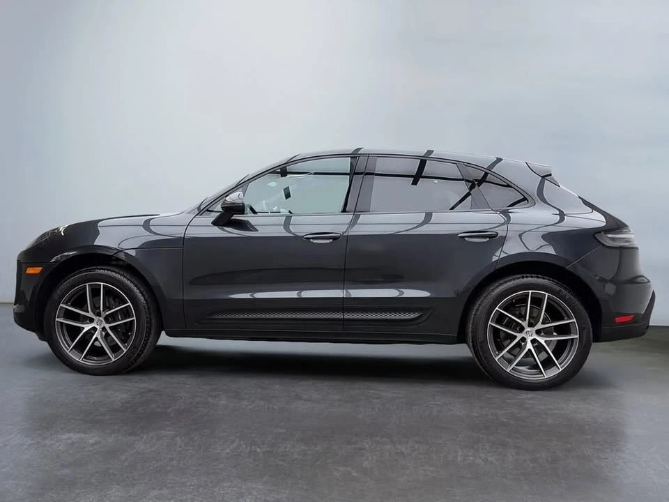 2024 Porsche Macan - Image 2 of 10