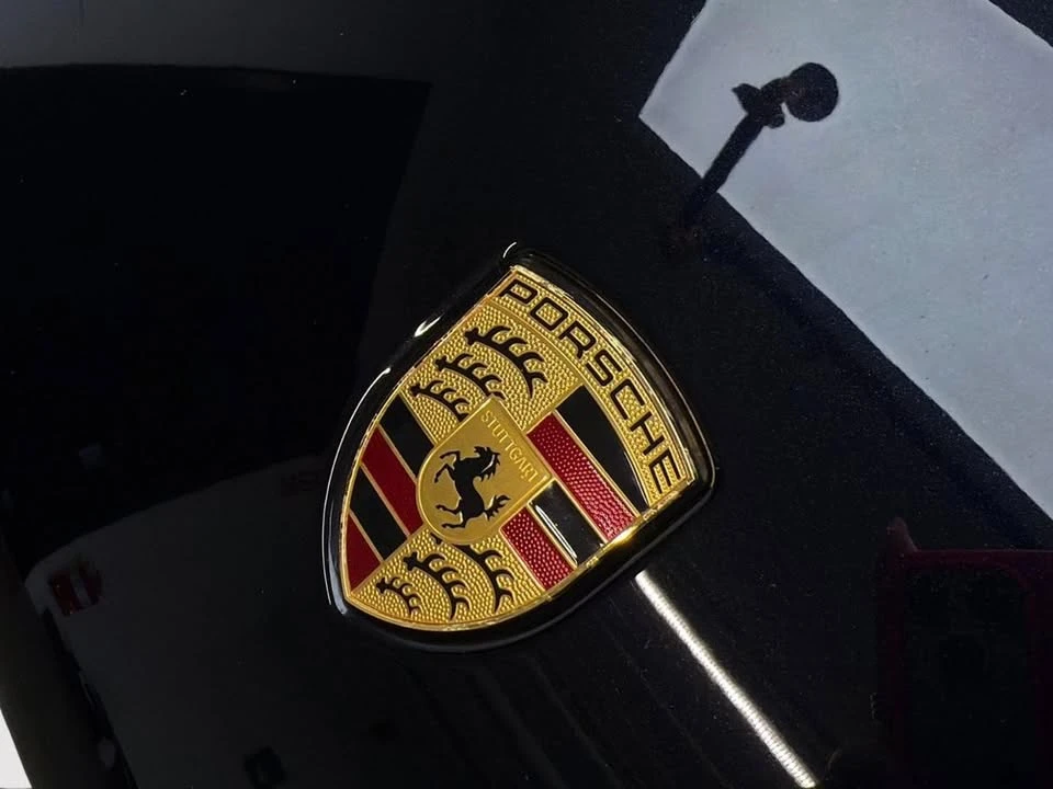 2024 Porsche Macan - Image 6 of 10