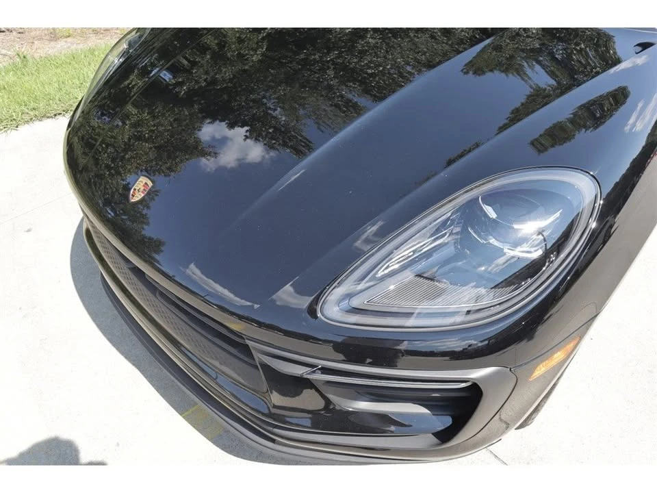 2024 Porsche Macan - Image 2 of 19
