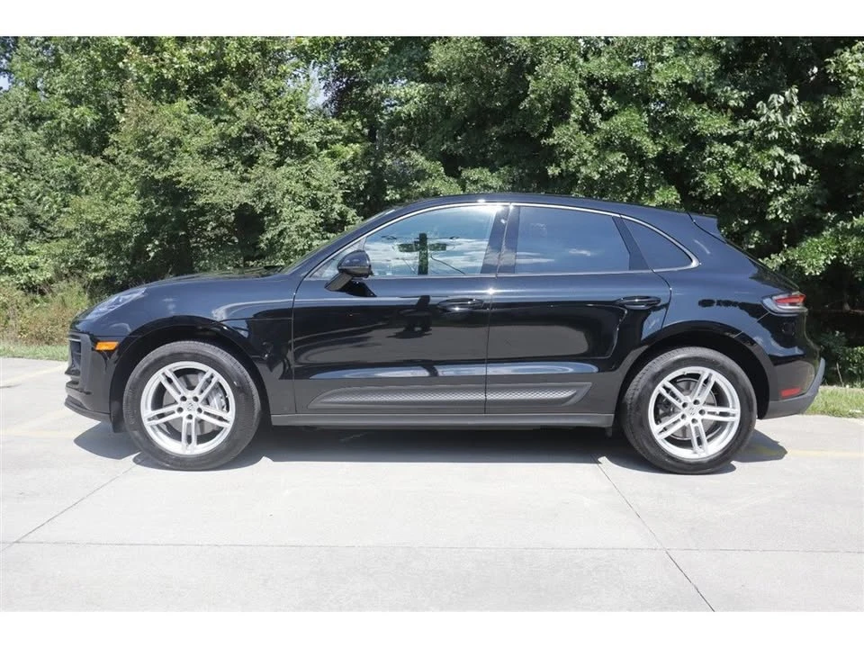2024 Porsche Macan - Image 3 of 19