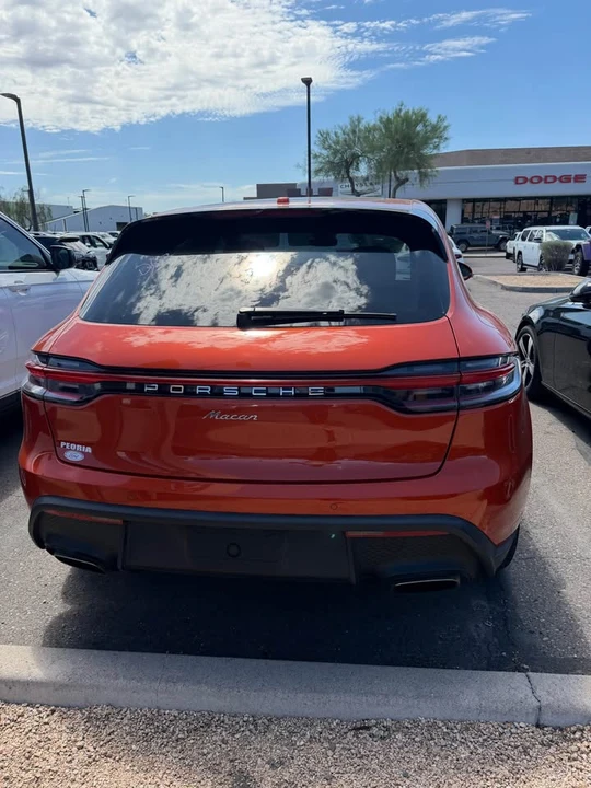 2024 Porsche Macan - Image 3 of 4
