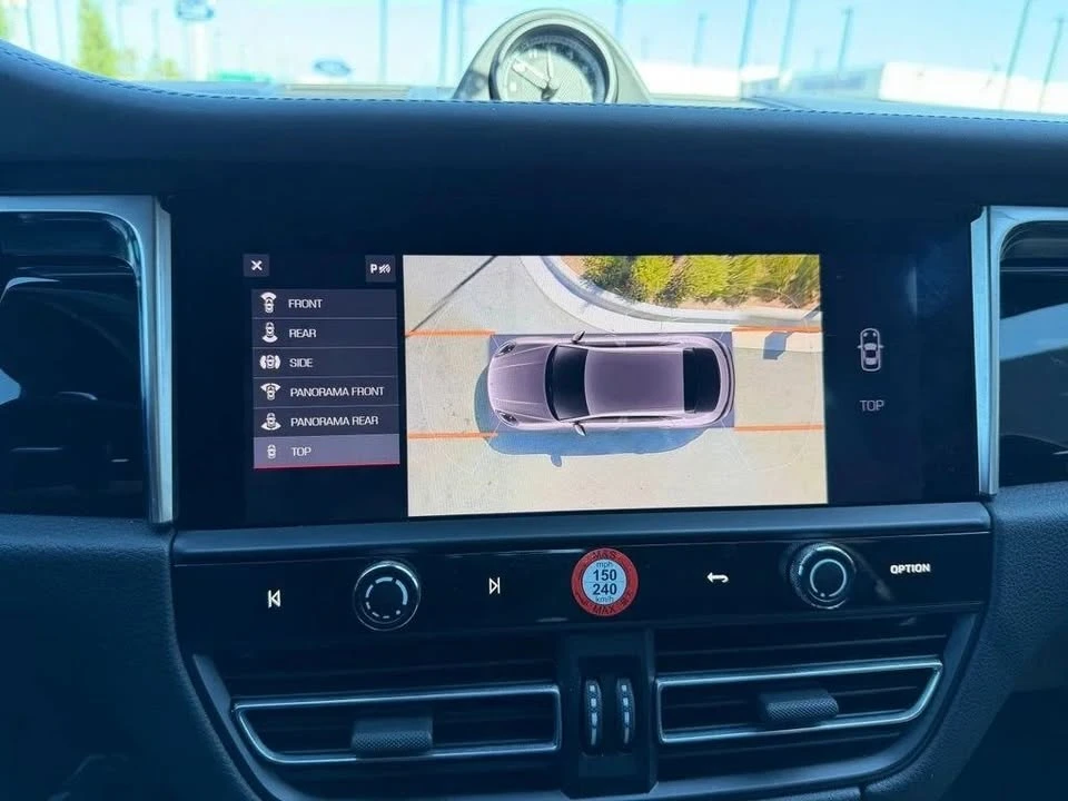 2024 Porsche Macan - Image 18 of 18