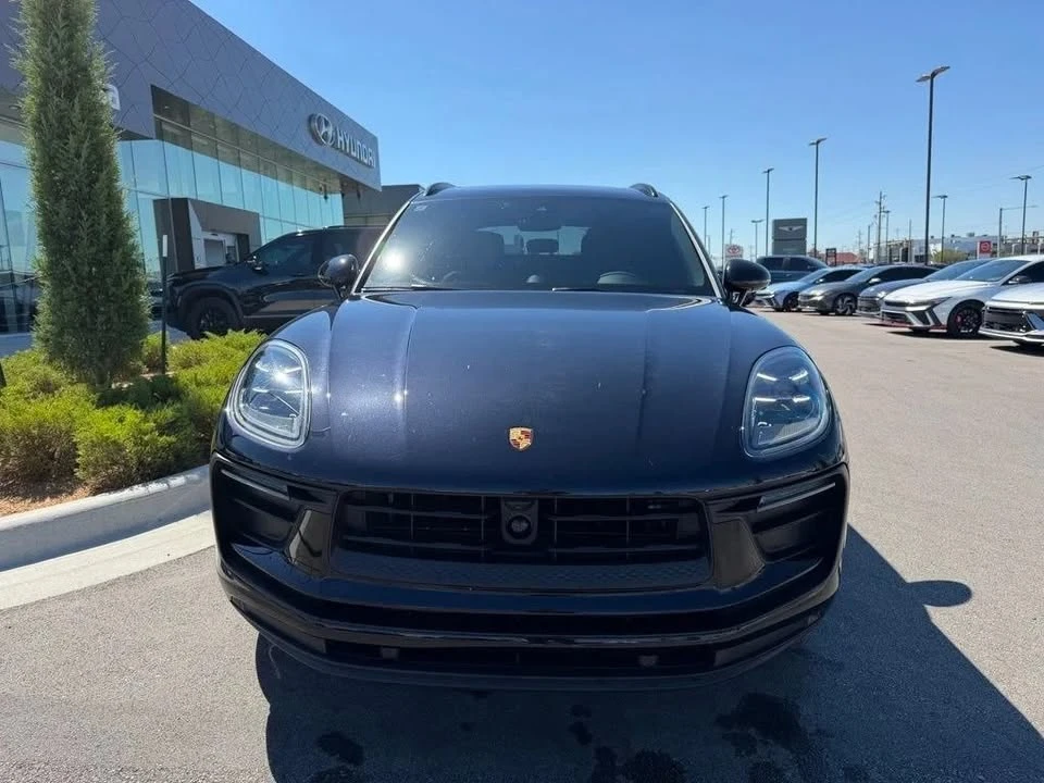 2024 Porsche Macan - Image 3 of 18
