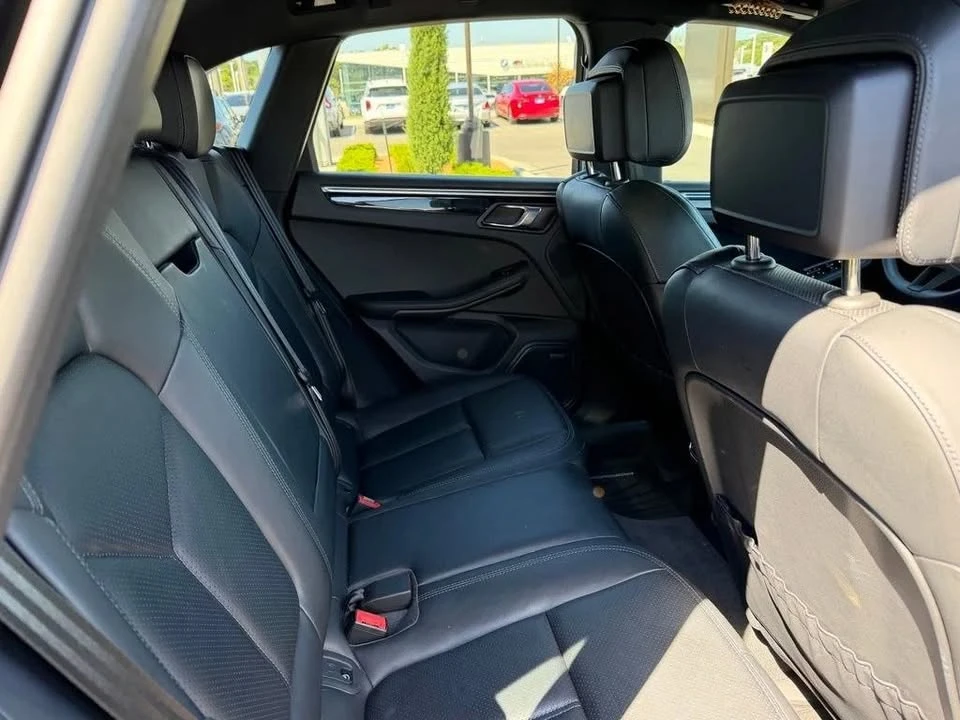 2024 Porsche Macan - Image 9 of 18