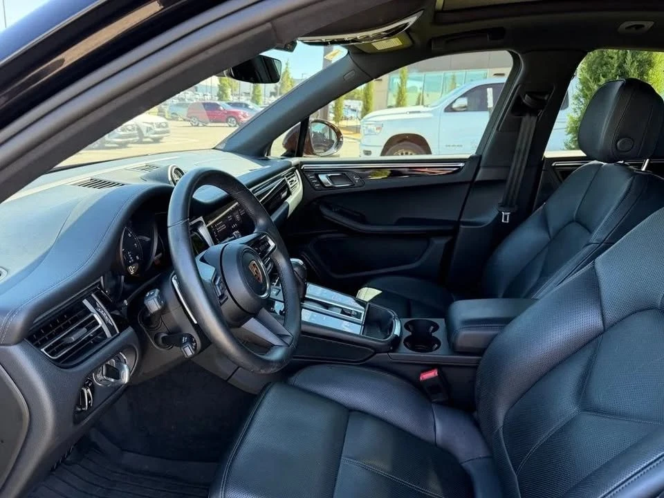 2024 Porsche Macan - Image 5 of 18