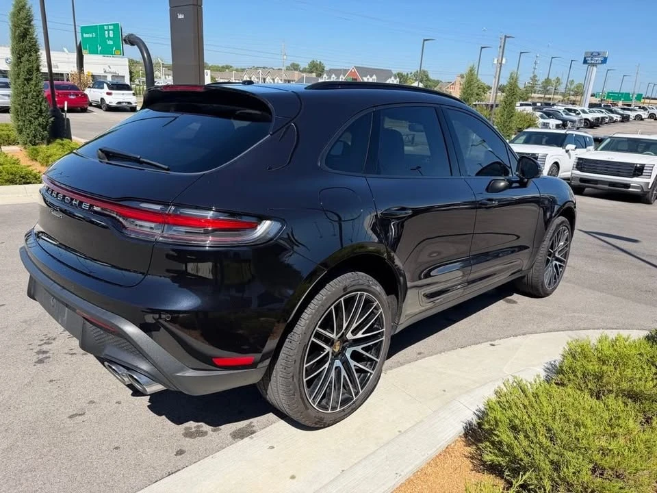 2024 Porsche Macan - Image 4 of 18